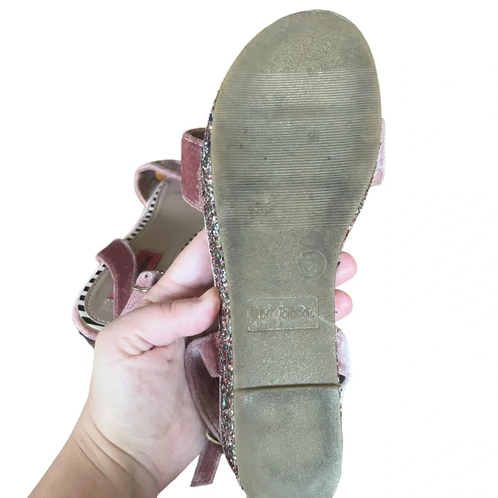 Betsey Johnson 5 Kenna Velvet Sparkle Sandals Stars Straps Boho Pink‎ Heel Wedge